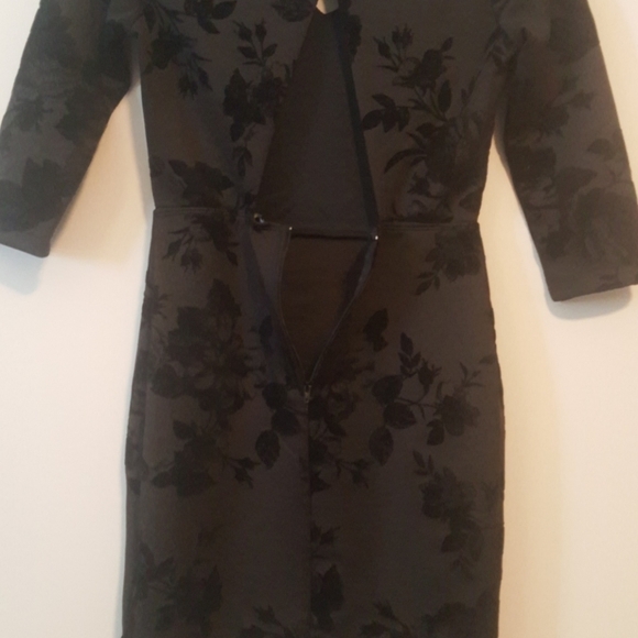 Little black casual dress medium - Picture 8 of 10